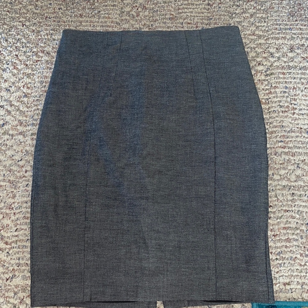 Gray pencil skirt